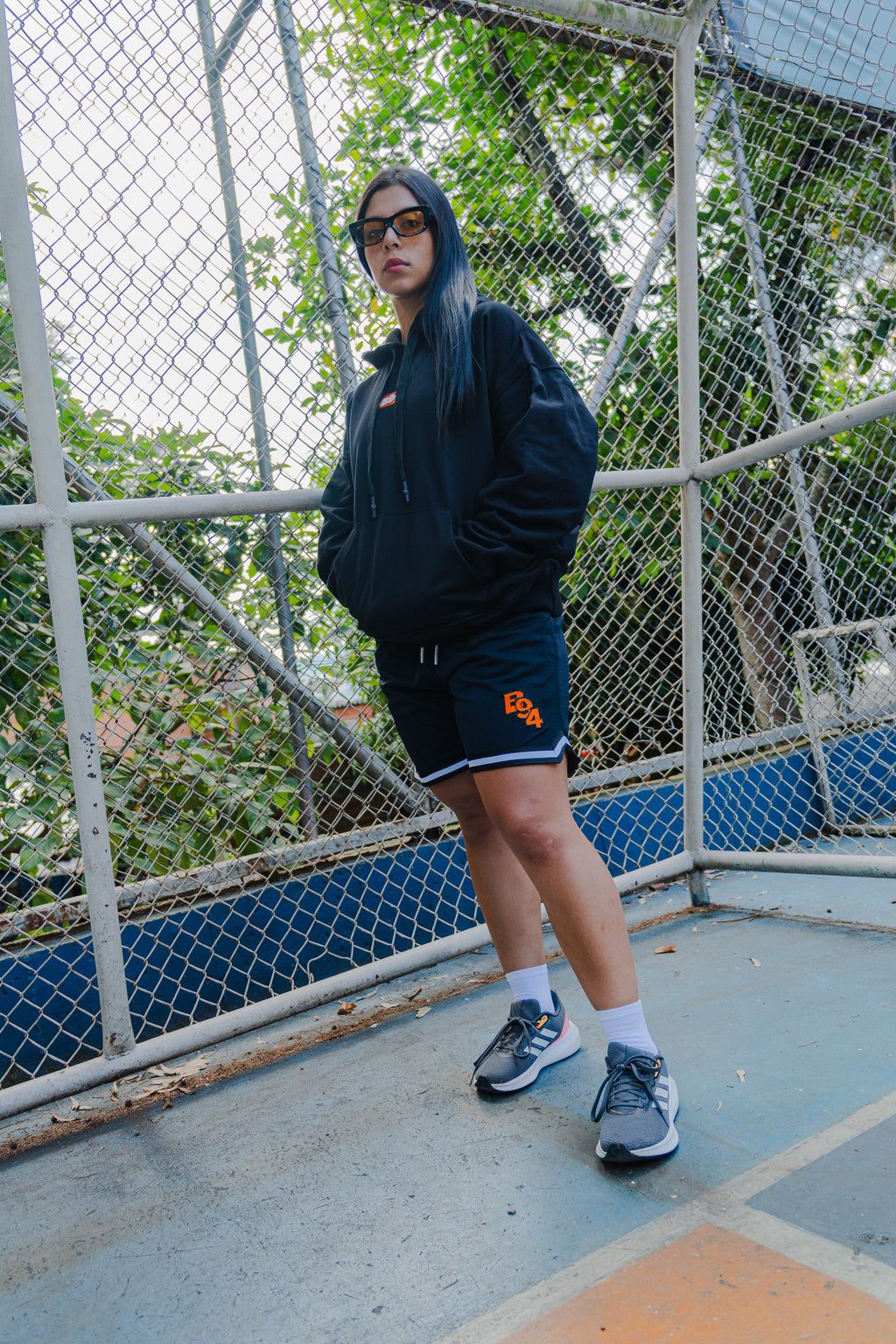 Short vintage fundamentals negro con bordado Naranja